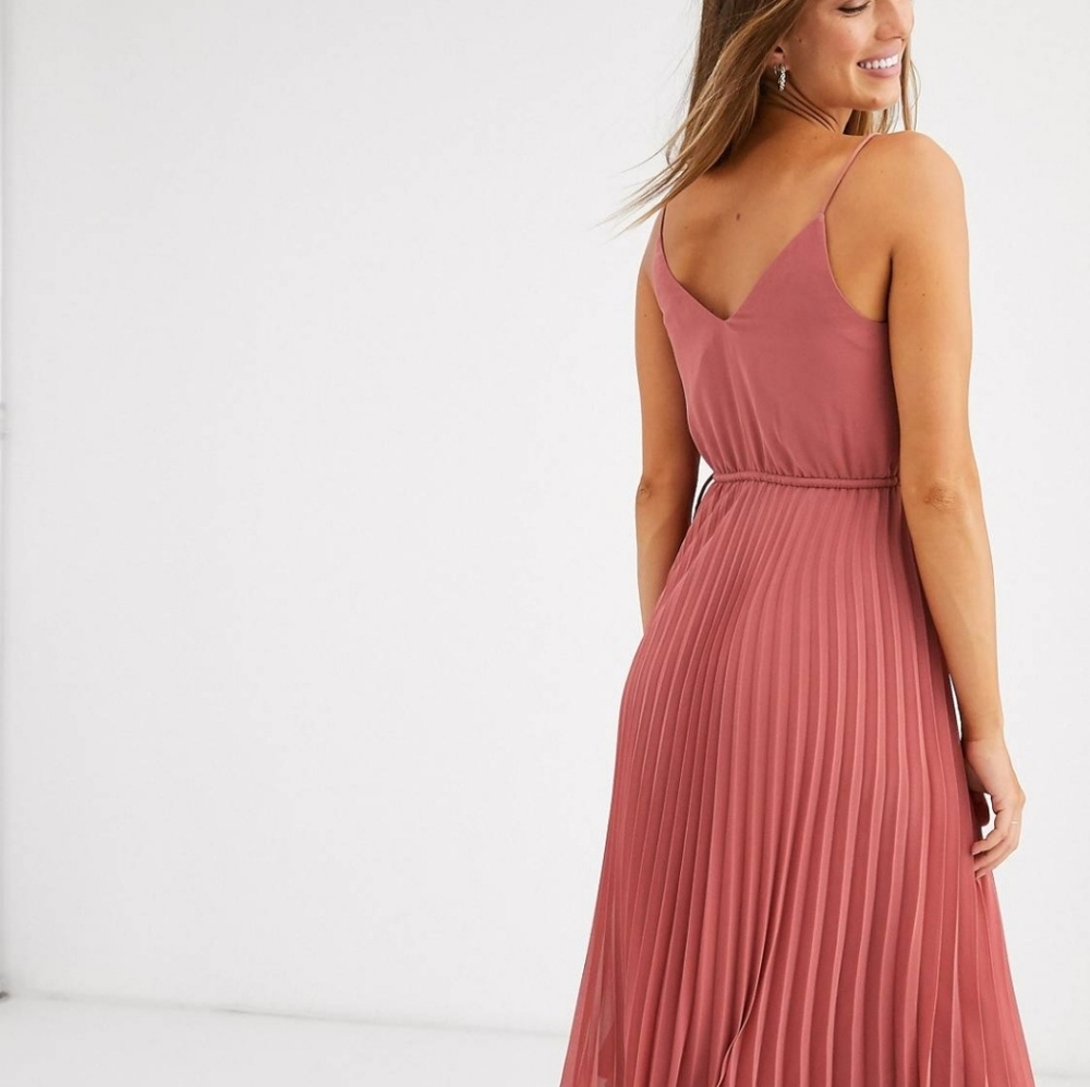 Blush spaghetti strap pleated dress